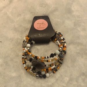 Beautiful handmade wrap bracelet with U n Mind!